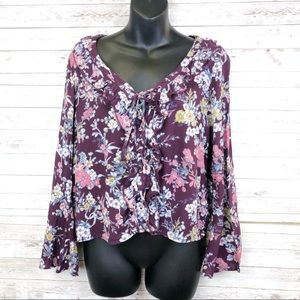 AMERICAN EAGLE Ruffle & Lace Up Floral Crop Top